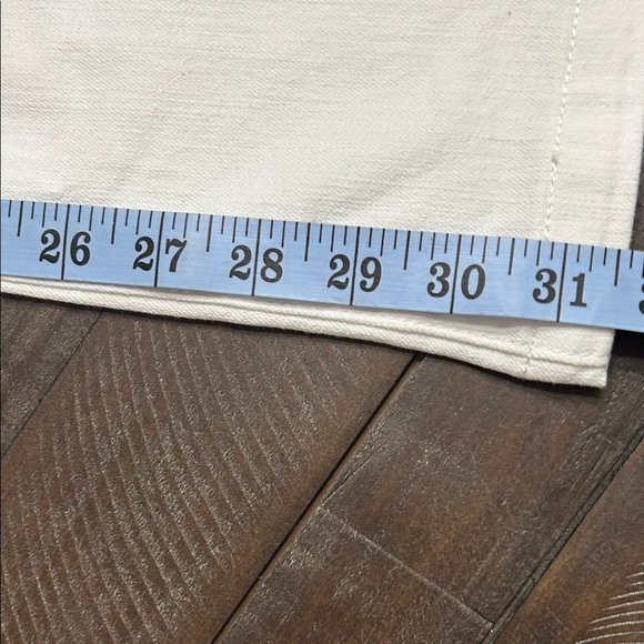 G by Giuliana White Wide-Leg Jeans with Gold Button - Picture 10 of 11